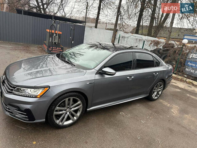 Серый Фольксваген Пассат, объемом двигателя 2 л и пробегом 131 тыс. км за 13800 $, фото 2 на Automoto.ua
