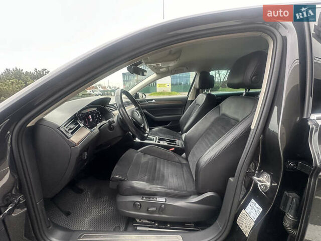 Серый Фольксваген Пассат, объемом двигателя 1.97 л и пробегом 153 тыс. км за 25999 $, фото 27 на Automoto.ua