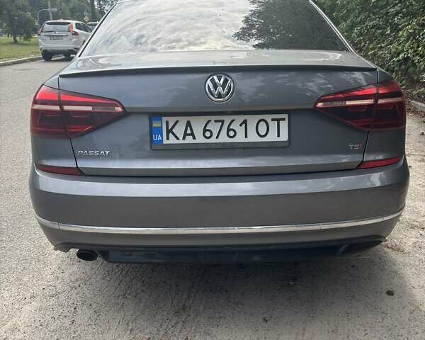 Серый Фольксваген Пассат, объемом двигателя 2 л и пробегом 123 тыс. км за 13700 $, фото 1 на Automoto.ua