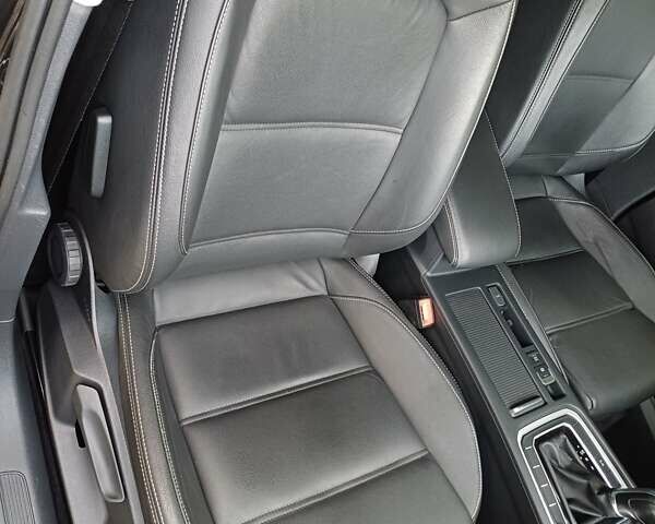 Серый Фольксваген Пассат, объемом двигателя 1.6 л и пробегом 145 тыс. км за 16300 $, фото 54 на Automoto.ua