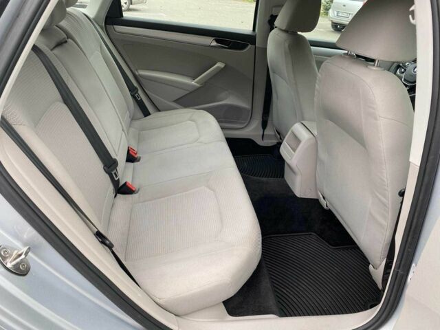 Сірий Фольксваген Пассат, об'ємом двигуна 2 л та пробігом 158 тис. км за 11900 $, фото 15 на Automoto.ua