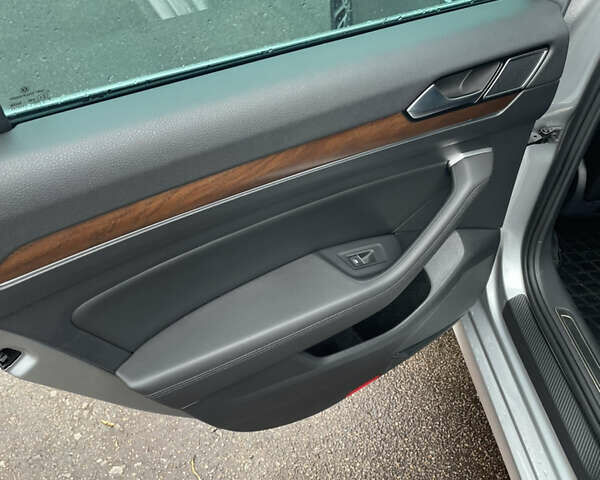 Сірий Фольксваген Пассат, об'ємом двигуна 1.97 л та пробігом 24 тис. км за 27800 $, фото 18 на Automoto.ua