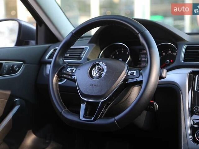 Сірий Фольксваген Пассат, об'ємом двигуна 2 л та пробігом 122 тис. км за 14800 $, фото 13 на Automoto.ua