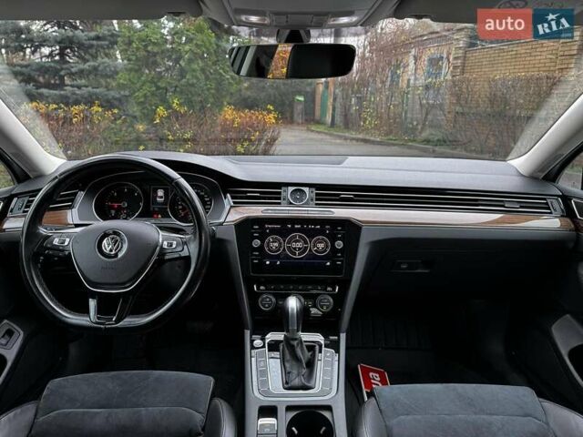 Сірий Фольксваген Пассат, об'ємом двигуна 2 л та пробігом 184 тис. км за 22490 $, фото 31 на Automoto.ua