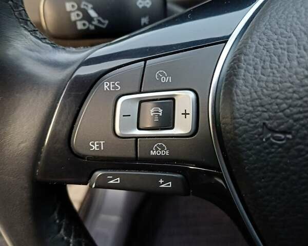 Серый Фольксваген Пассат, объемом двигателя 1.6 л и пробегом 145 тыс. км за 16300 $, фото 62 на Automoto.ua