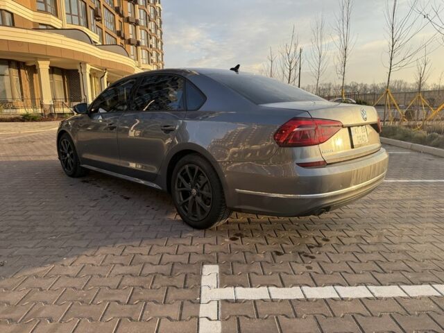 Серый Фольксваген Пассат, объемом двигателя 2 л и пробегом 155 тыс. км за 15700 $, фото 3 на Automoto.ua