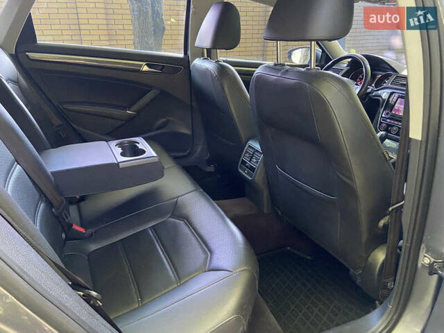 Серый Фольксваген Пассат, объемом двигателя 2 л и пробегом 106 тыс. км за 15400 $, фото 18 на Automoto.ua