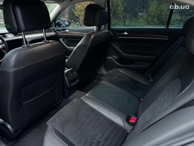 Серый Фольксваген Пассат, объемом двигателя 1.8 л и пробегом 215 тыс. км за 19990 $, фото 23 на Automoto.ua