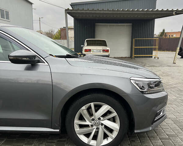 Фольксваген Пассат 2018 в Киеве на Automoto.ua Серый Фольксваген Пассат, объемом двигателя 2 л и пробегом 124 тыс. км за 14300 $, фото 9 на Automoto.ua