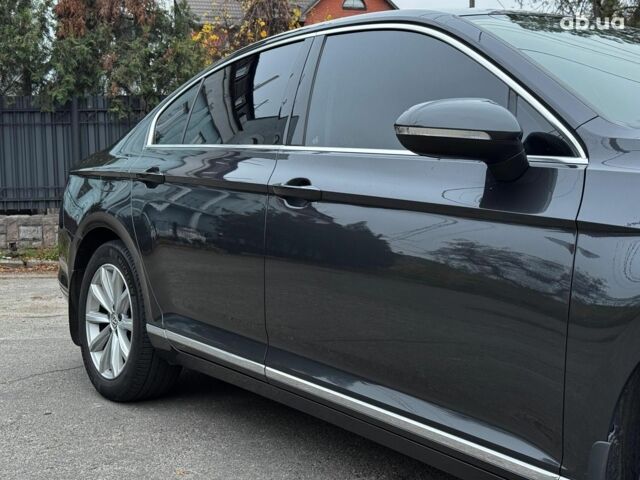 Серый Фольксваген Пассат, объемом двигателя 1.8 л и пробегом 215 тыс. км за 19990 $, фото 8 на Automoto.ua