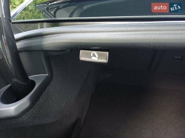 Серый Фольксваген Пассат, объемом двигателя 1.6 л и пробегом 145 тыс. км за 16300 $, фото 52 на Automoto.ua