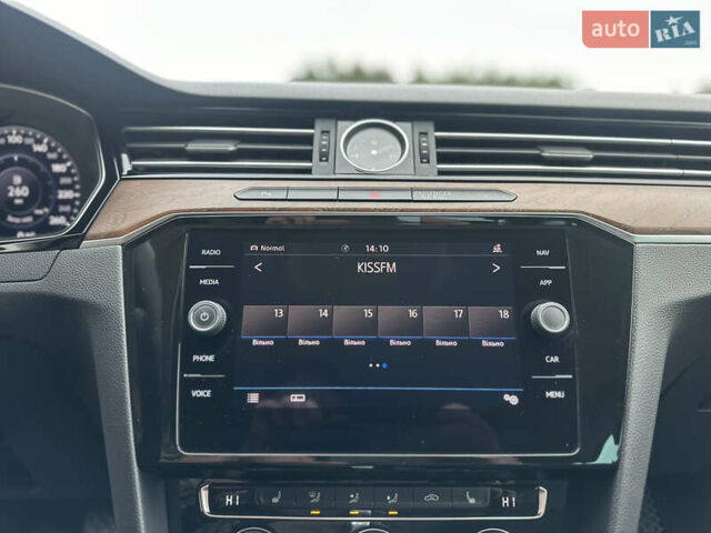 Серый Фольксваген Пассат, объемом двигателя 1.97 л и пробегом 153 тыс. км за 25999 $, фото 18 на Automoto.ua