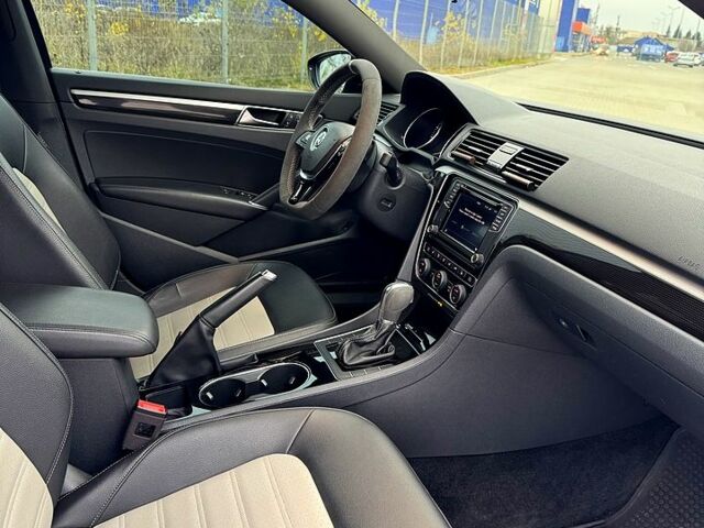 Серый Фольксваген Пассат, объемом двигателя 3.6 л и пробегом 109 тыс. км за 17500 $, фото 9 на Automoto.ua