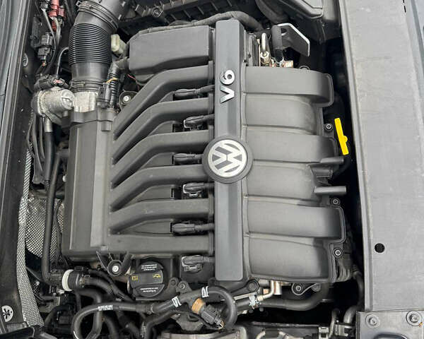 Серый Фольксваген Пассат, объемом двигателя 3.6 л и пробегом 95 тыс. км за 16300 $, фото 23 на Automoto.ua