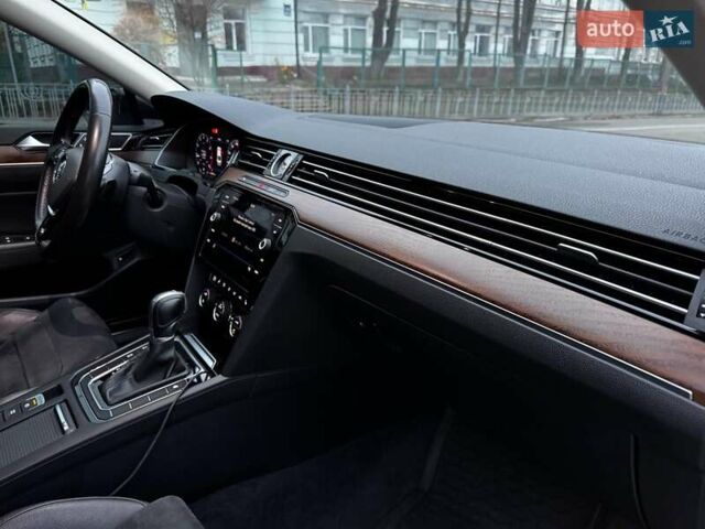 Серый Фольксваген Пассат, объемом двигателя 1.8 л и пробегом 215 тыс. км за 19990 $, фото 40 на Automoto.ua