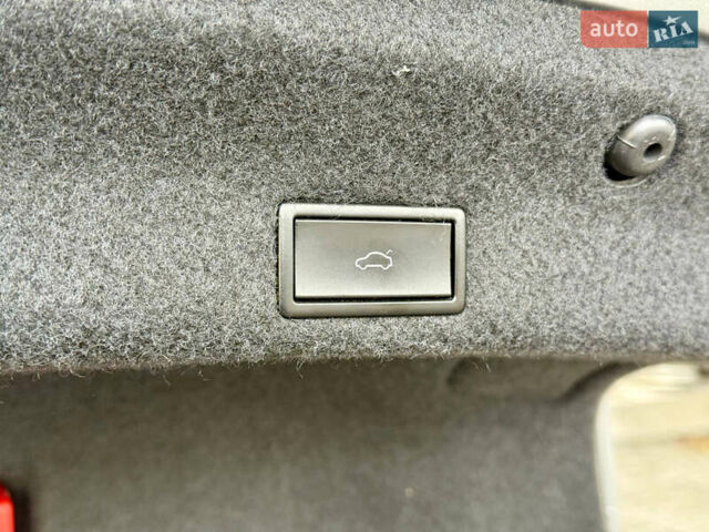 Серый Фольксваген Пассат, объемом двигателя 1.97 л и пробегом 145 тыс. км за 22500 $, фото 14 на Automoto.ua