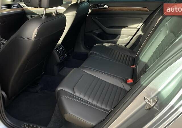 Сірий Фольксваген Пассат, об'ємом двигуна 1.97 л та пробігом 75 тис. км за 27003 $, фото 8 на Automoto.ua