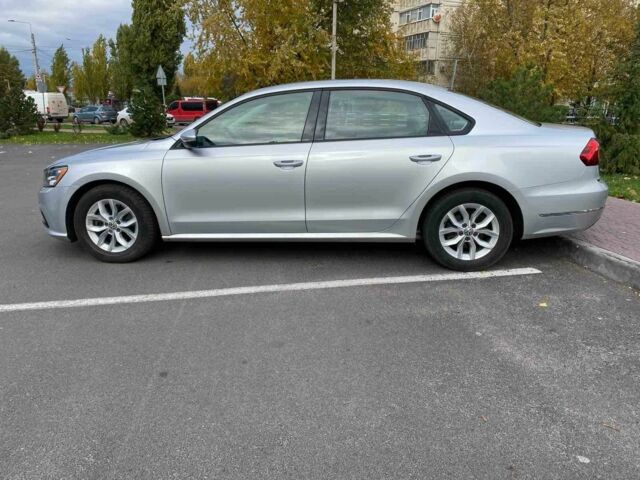 Сірий Фольксваген Пассат, об'ємом двигуна 2 л та пробігом 158 тис. км за 11900 $, фото 3 на Automoto.ua