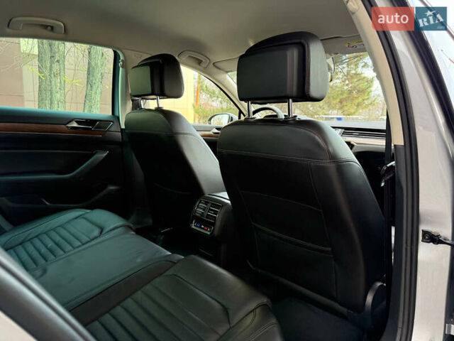 Серый Фольксваген Пассат, объемом двигателя 1.97 л и пробегом 145 тыс. км за 22500 $, фото 35 на Automoto.ua