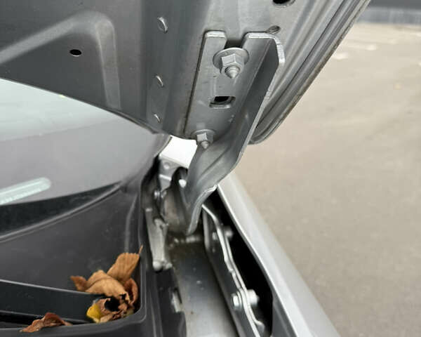 Серый Фольксваген Пассат, объемом двигателя 2 л и пробегом 160 тыс. км за 16200 $, фото 26 на Automoto.ua