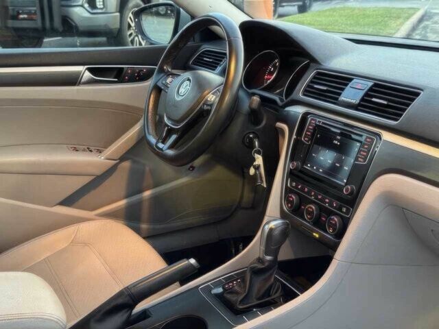 Сірий Фольксваген Пассат, об'ємом двигуна 2 л та пробігом 46 тис. км за 8900 $, фото 7 на Automoto.ua