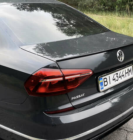 Серый Фольксваген Пассат, объемом двигателя 1.98 л и пробегом 132 тыс. км за 15500 $, фото 5 на Automoto.ua