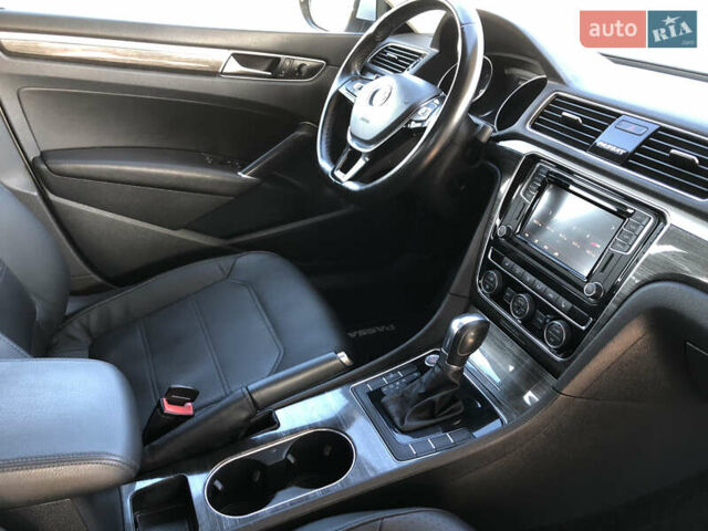 Серый Фольксваген Пассат, объемом двигателя 2 л и пробегом 153 тыс. км за 14990 $, фото 25 на Automoto.ua