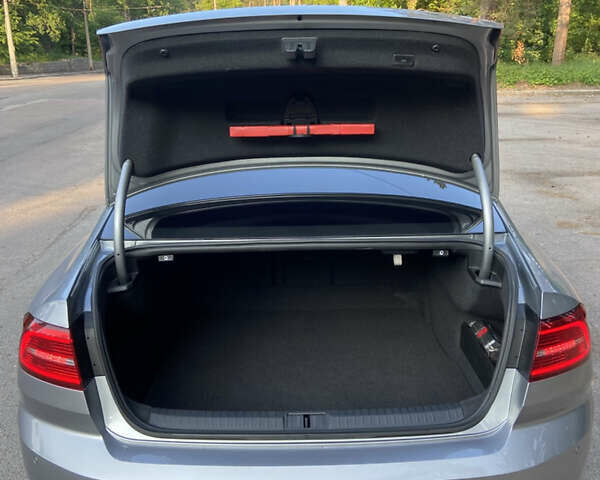 Сірий Фольксваген Пассат, об'ємом двигуна 1.97 л та пробігом 183 тис. км за 22500 $, фото 8 на Automoto.ua