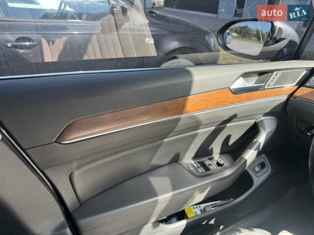 Сірий Фольксваген Пассат, об'ємом двигуна 1.97 л та пробігом 180 тис. км за 24000 $, фото 12 на Automoto.ua