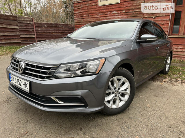 Сірий Фольксваген Пассат, об'ємом двигуна 2 л та пробігом 150 тис. км за 17000 $, фото 35 на Automoto.ua