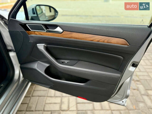 Серый Фольксваген Пассат, объемом двигателя 1.97 л и пробегом 145 тыс. км за 22500 $, фото 46 на Automoto.ua