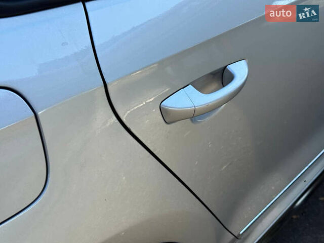 Сірий Фольксваген Пассат, об'ємом двигуна 2 л та пробігом 110 тис. км за 11699 $, фото 39 на Automoto.ua