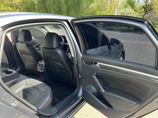 Серый Фольксваген Пассат, объемом двигателя 2 л и пробегом 100 тыс. км за 15700 $, фото 9 на Automoto.ua