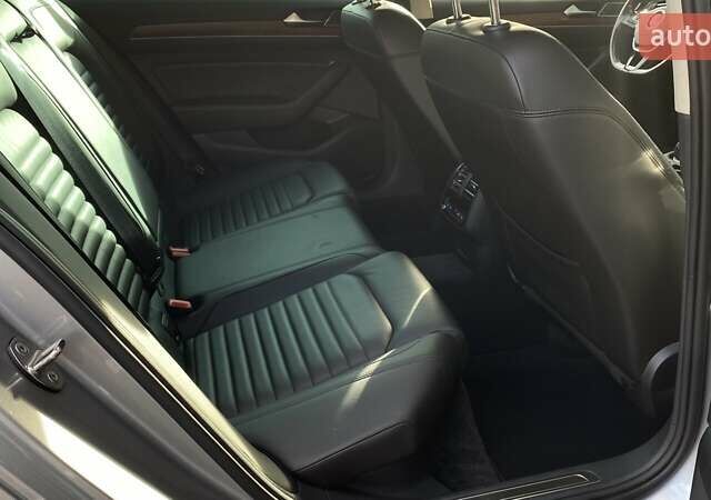 Сірий Фольксваген Пассат, об'ємом двигуна 1.97 л та пробігом 75 тис. км за 27003 $, фото 7 на Automoto.ua