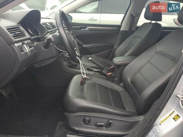 Сірий Фольксваген Пассат, об'ємом двигуна 2 л та пробігом 91 тис. км за 2600 $, фото 5 на Automoto.ua