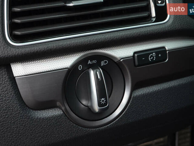 Серый Фольксваген Пассат, объемом двигателя 2 л и пробегом 48 тыс. км за 16900 $, фото 30 на Automoto.ua