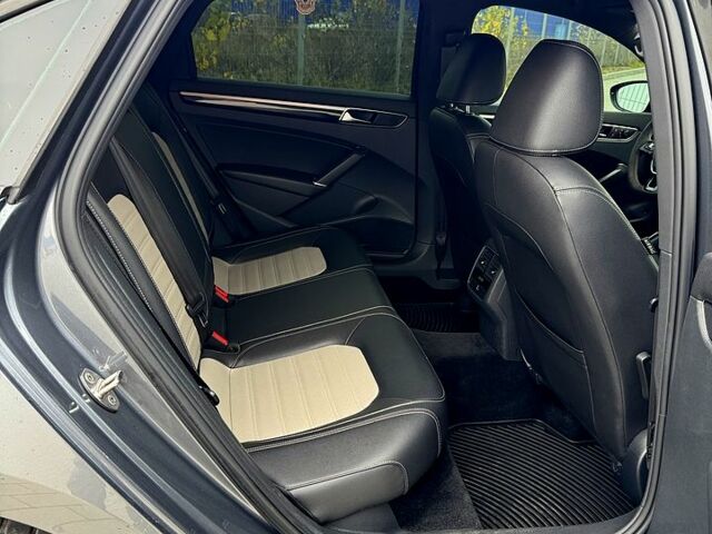 Серый Фольксваген Пассат, объемом двигателя 3.6 л и пробегом 109 тыс. км за 17500 $, фото 8 на Automoto.ua