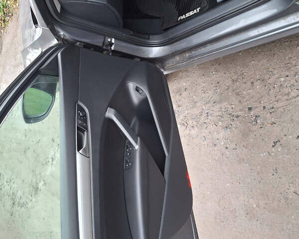 Сірий Фольксваген Пассат, об'ємом двигуна 2 л та пробігом 72 тис. км за 10700 $, фото 7 на Automoto.ua