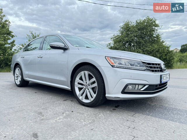 Серый Фольксваген Пассат, объемом двигателя 2 л и пробегом 128 тыс. км за 16590 $, фото 16 на Automoto.ua