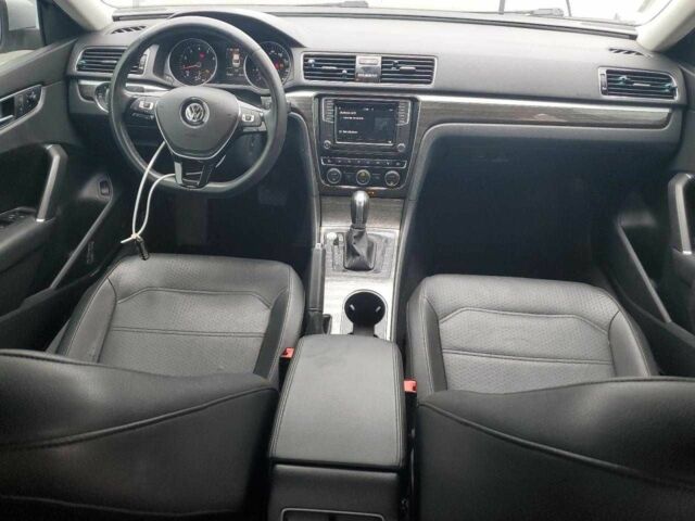 Серый Фольксваген Пассат, объемом двигателя 2 л и пробегом 56 тыс. км за 2900 $, фото 7 на Automoto.ua