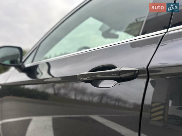 Серый Фольксваген Пассат, объемом двигателя 1.97 л и пробегом 153 тыс. км за 25999 $, фото 7 на Automoto.ua