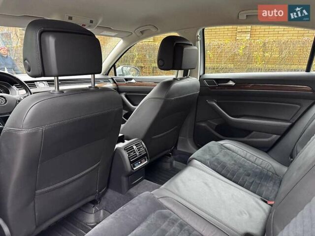 Сірий Фольксваген Пассат, об'ємом двигуна 2 л та пробігом 184 тис. км за 22490 $, фото 29 на Automoto.ua