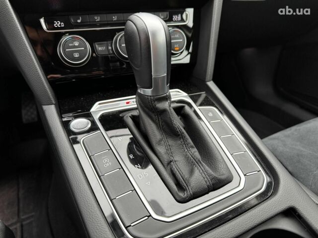 Серый Фольксваген Пассат, объемом двигателя 2 л и пробегом 184 тыс. км за 22490 $, фото 24 на Automoto.ua