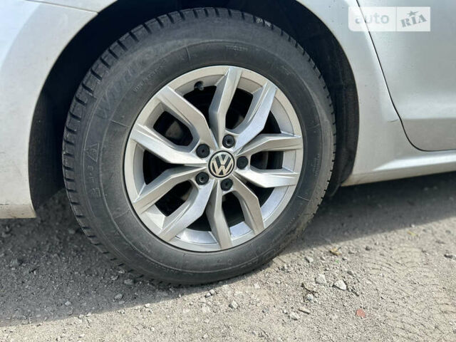 Серый Фольксваген Пассат, объемом двигателя 2 л и пробегом 50 тыс. км за 15999 $, фото 8 на Automoto.ua