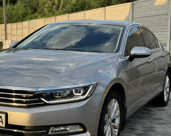 Серый Фольксваген Пассат, объемом двигателя 2 л и пробегом 160 тыс. км за 23500 $, фото 1 на Automoto.ua