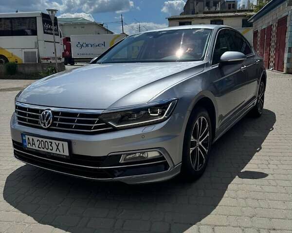 Серый Фольксваген Пассат, объемом двигателя 1.97 л и пробегом 128 тыс. км за 27000 $, фото 2 на Automoto.ua