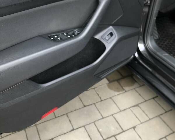 Серый Фольксваген Пассат, объемом двигателя 2 л и пробегом 244 тыс. км за 17700 $, фото 18 на Automoto.ua