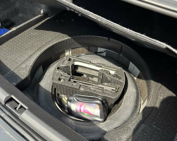 Серый Фольксваген Пассат, объемом двигателя 1.98 л и пробегом 132 тыс. км за 15500 $, фото 13 на Automoto.ua