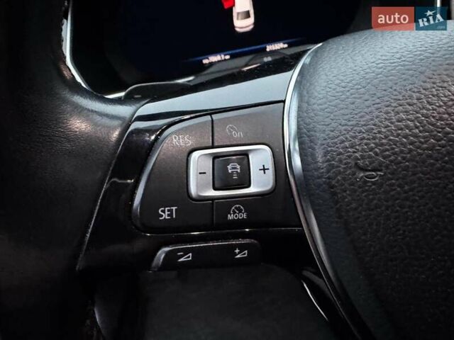 Серый Фольксваген Пассат, объемом двигателя 1.8 л и пробегом 215 тыс. км за 19990 $, фото 34 на Automoto.ua