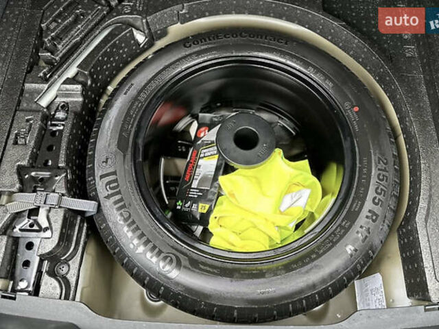 Серый Фольксваген Пассат, объемом двигателя 1.97 л и пробегом 211 тыс. км за 23000 $, фото 12 на Automoto.ua